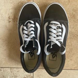 Women’s Vans size 7